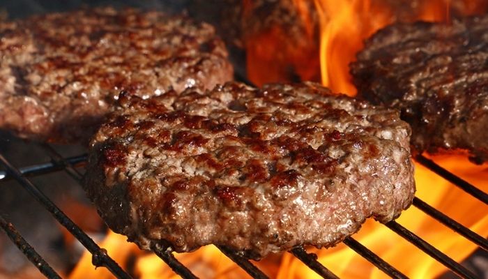 Secretos para preparar las mejores hamburguesas al carbón en casa